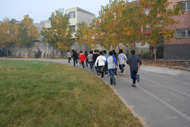 達(dá)標(biāo)運動會長跑