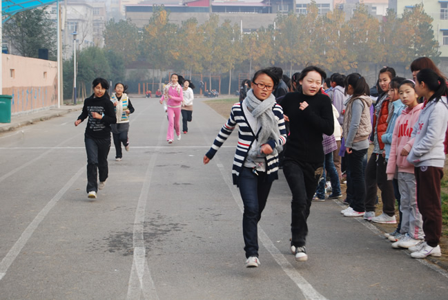 達(dá)標(biāo)運動會長跑