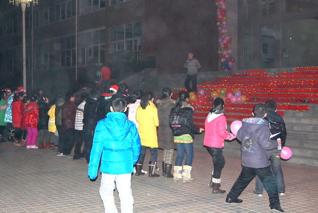 洛陽(yáng)東方外國(guó)語(yǔ)學(xué)校圣誕節(jié)