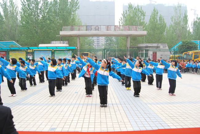 洛陽(yáng)東方外國(guó)語(yǔ)學(xué)校小學(xué)部廣播操比賽
