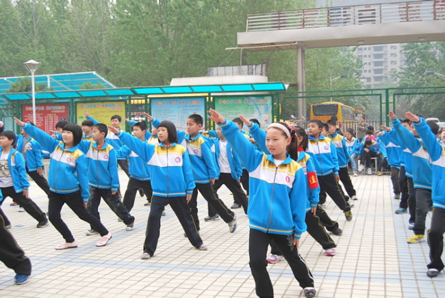 洛陽(yáng)東方外國(guó)語(yǔ)學(xué)校小學(xué)部廣播操比賽
