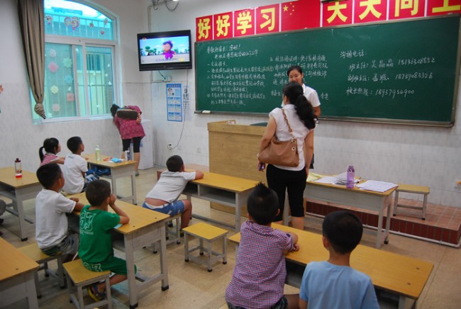 洛陽東方外國語學(xué)校新生開學(xué)報(bào)到
