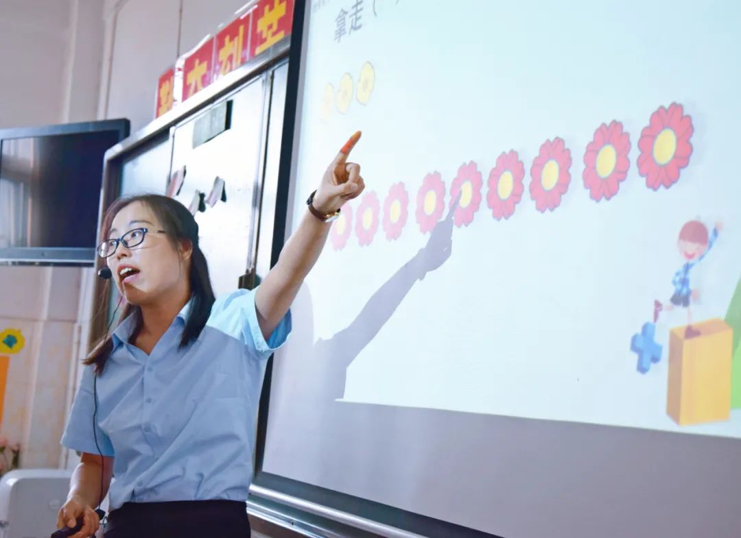 激活自主課堂，點(diǎn)燃研究熱情丨東外小學(xué)部名師引領(lǐng)課活動(dòng)紀(jì)實(shí)