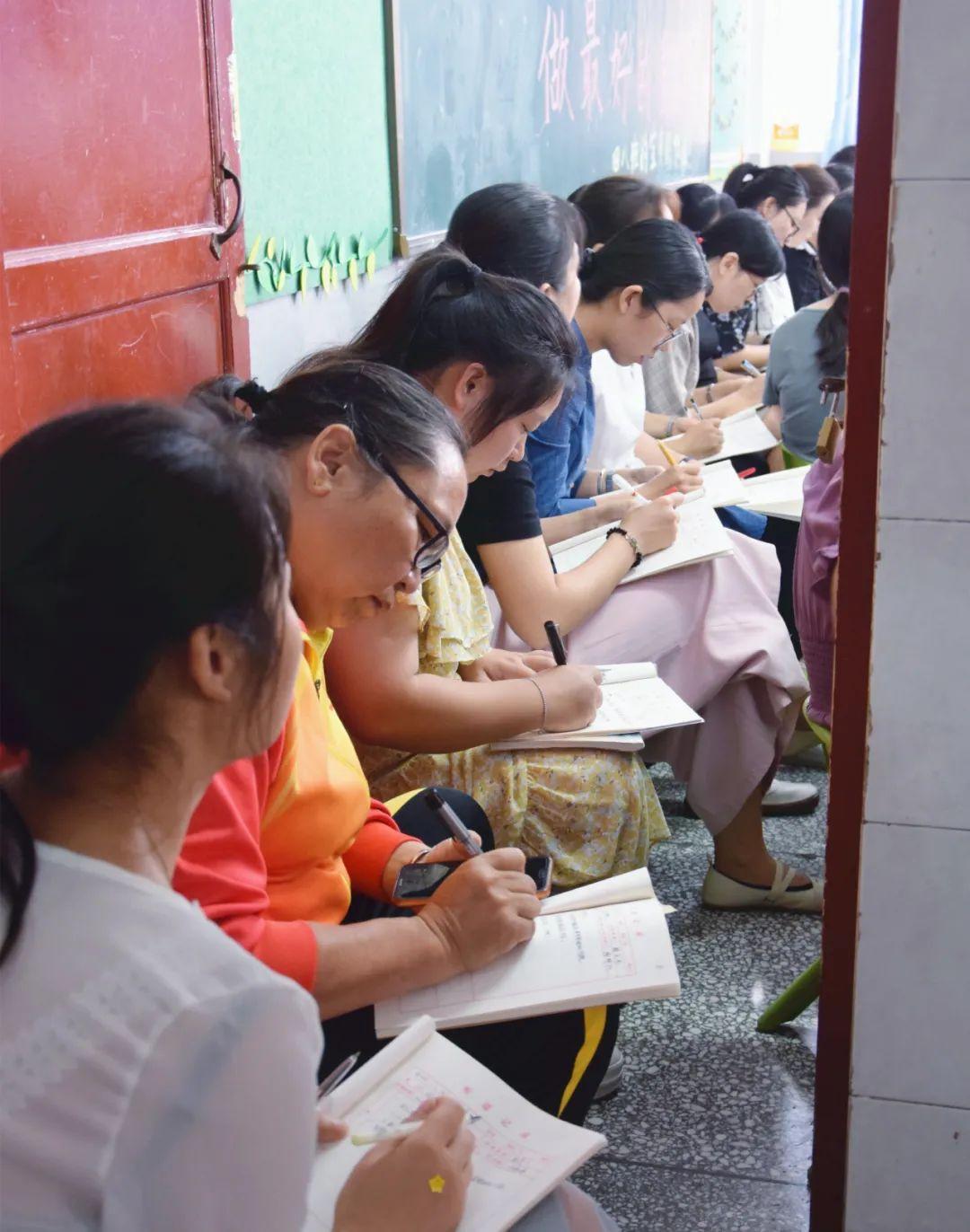激活自主課堂，點(diǎn)燃研究熱情丨東外小學(xué)部名師引領(lǐng)課活動(dòng)紀(jì)實(shí)