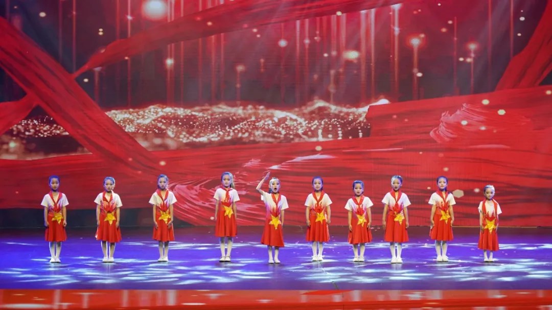 花兒向陽(yáng)，童心向黨--東外萌娃參加洛陽(yáng)市慶六一電視文藝匯演