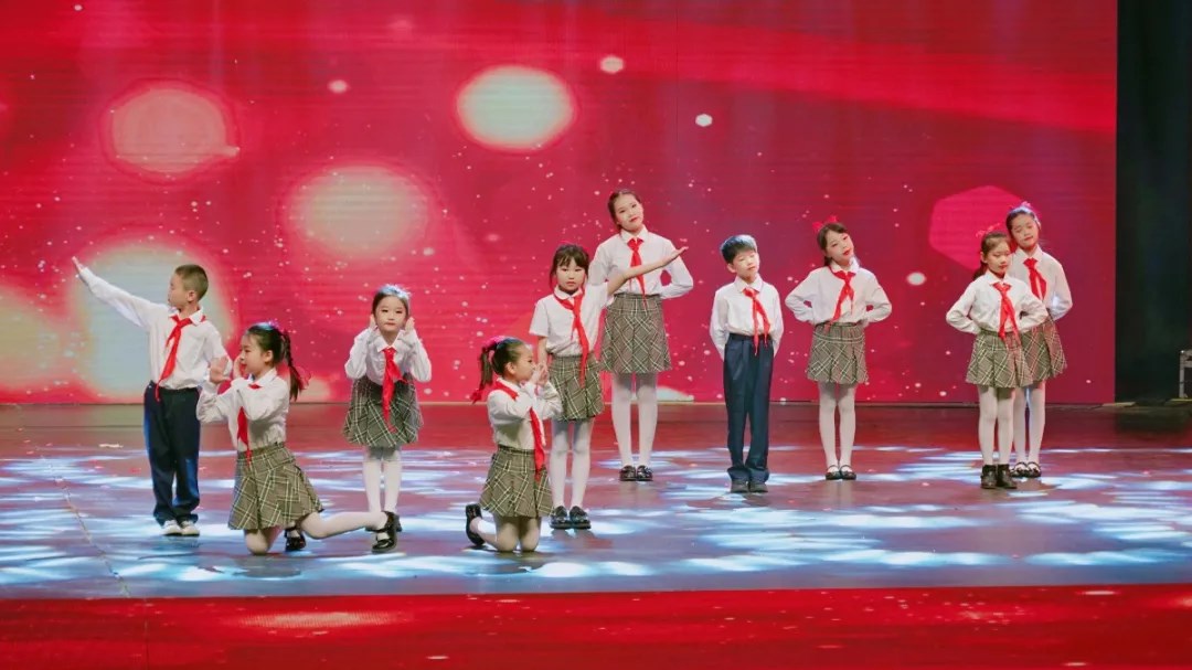 花兒向陽(yáng)，童心向黨--東外萌娃參加洛陽(yáng)市慶六一電視文藝匯演