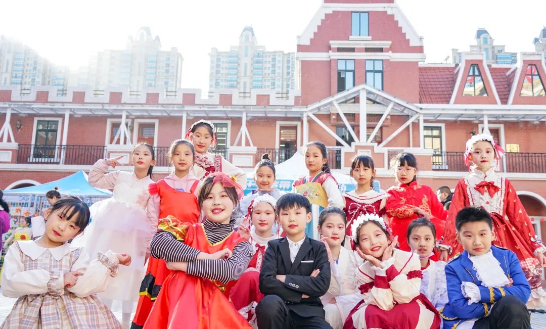 燦爛十一月，“英”你而精彩——洛陽東外小學部英語節(jié)