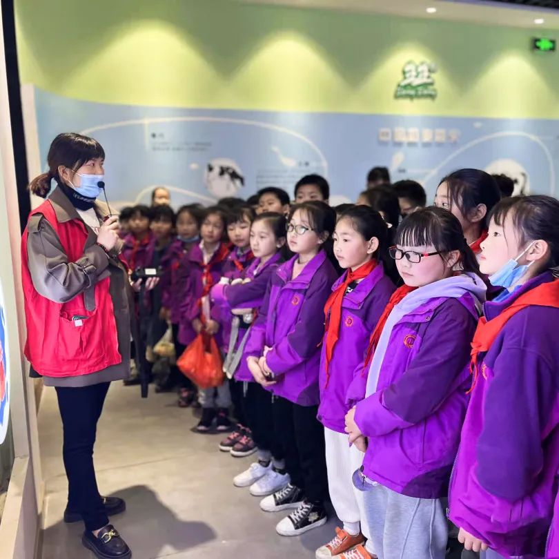 不負(fù)春光，快樂成長——洛陽東外小學(xué)部三年級(jí)研學(xué)旅行