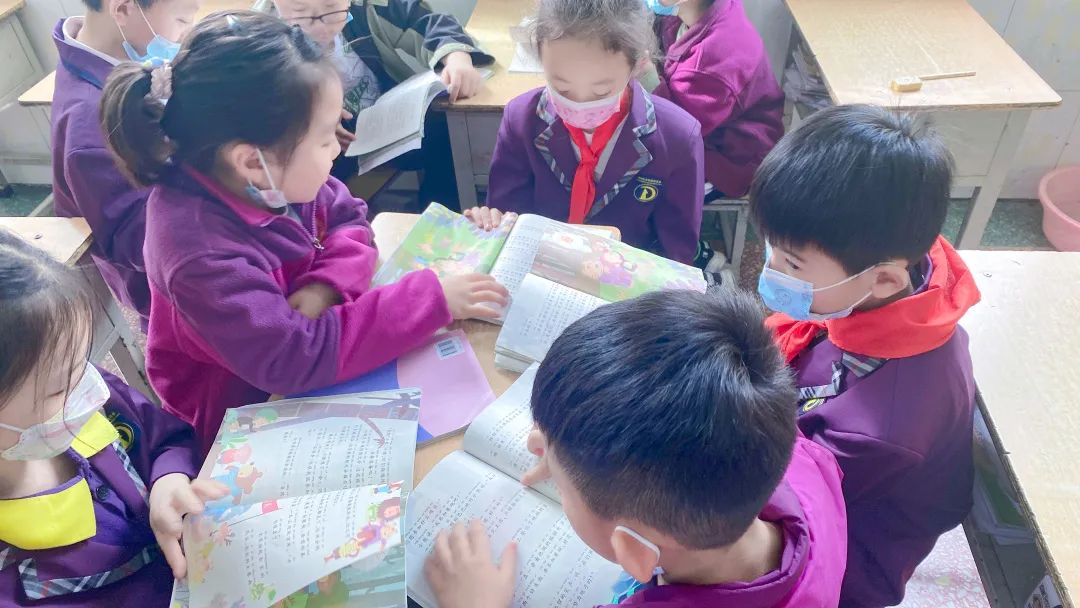 書香陪伴，傳遞智慧丨洛陽東外小學(xué)部書香校園系列活動(dòng)